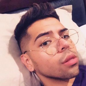 Meet your Posher, Aandrew